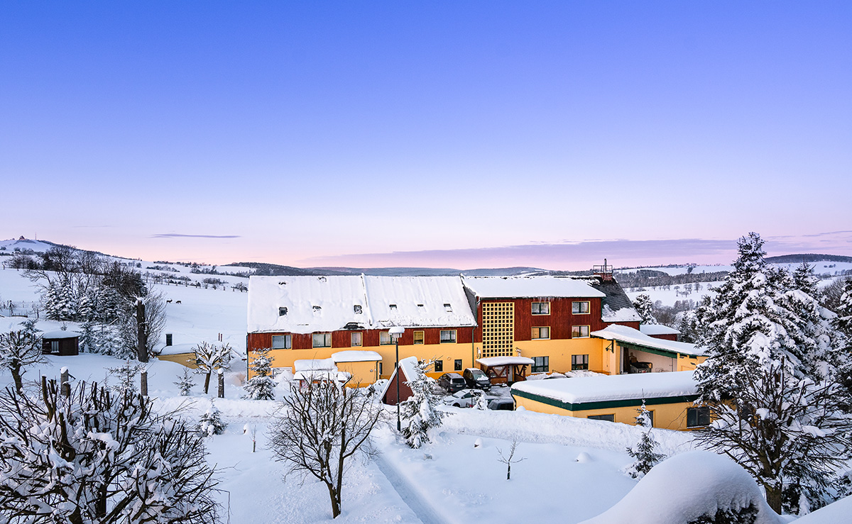 Romantische Sonnenuntergänge über dem Flöhatal